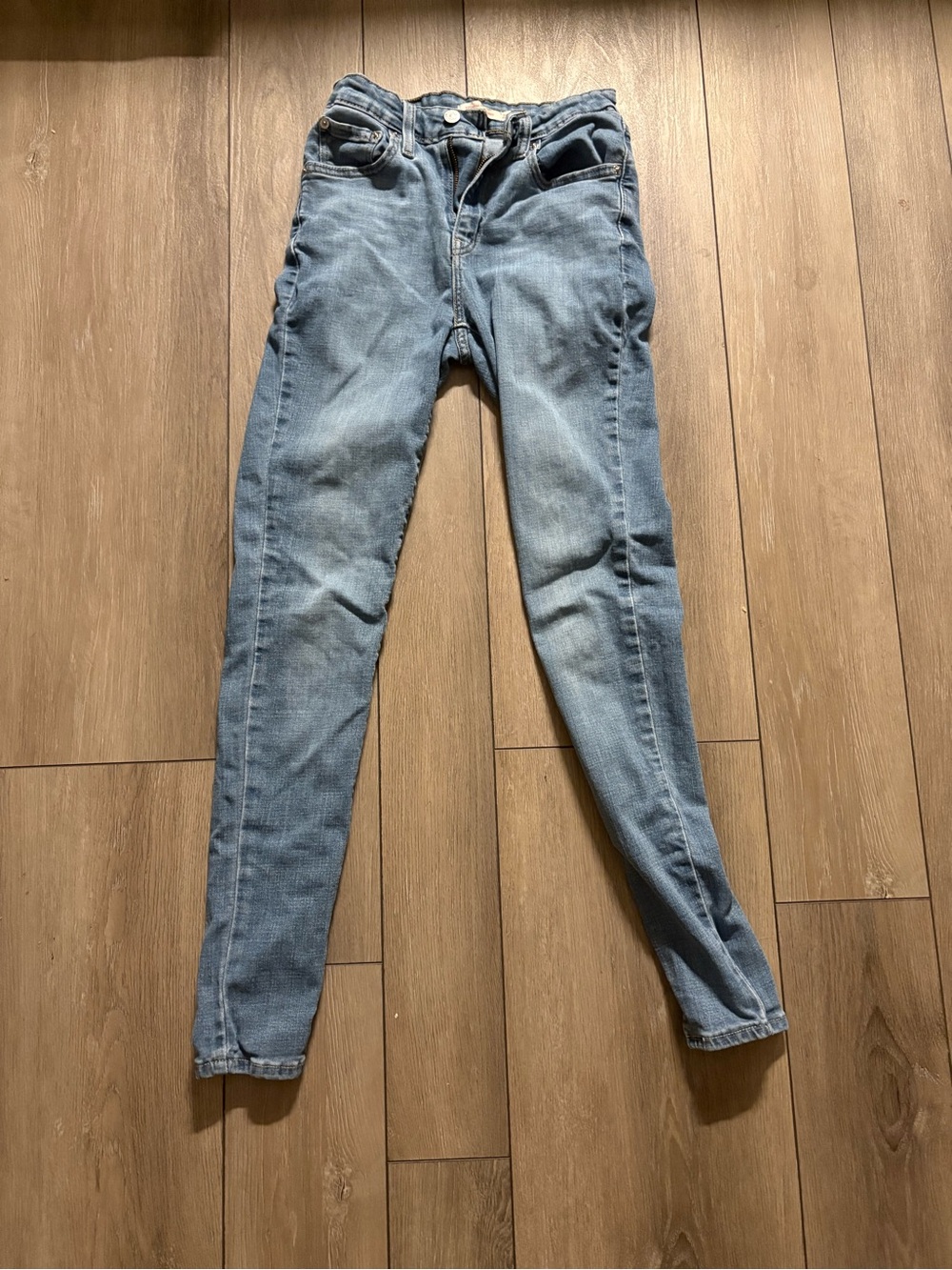 Levi's Light Wash Skinny Women's Jeans